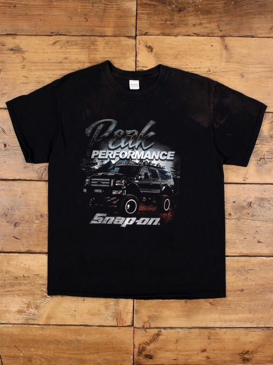 Gildan Other - Gildan Black 'Peak Performance' Graphic Tee - Men